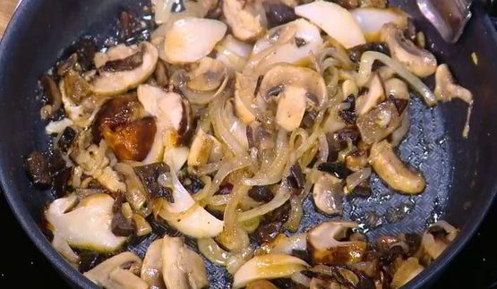 грибная фриттата со сливочным сыром