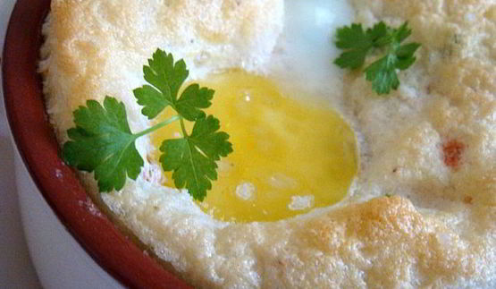 омлет по-деревенски с помидорами