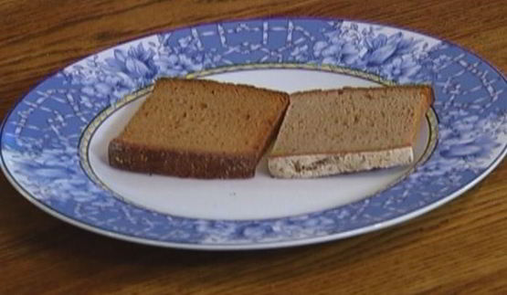 омлет с грибами и охотничьими колбасками