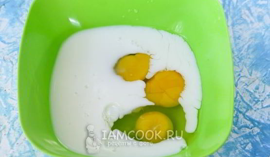 омлет с кабачками на сковороде