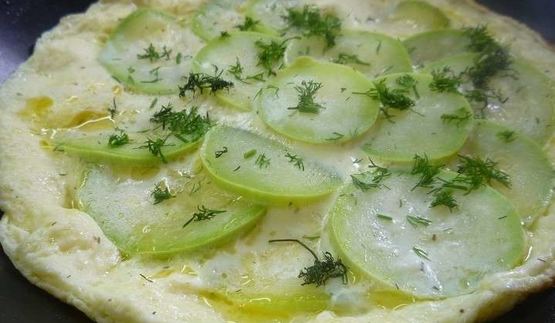 омлет с кабачками