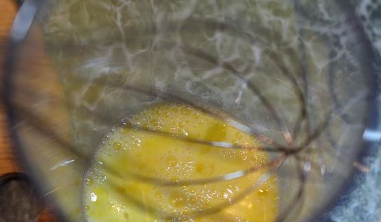 омлет с картошкой и копченой рыбой