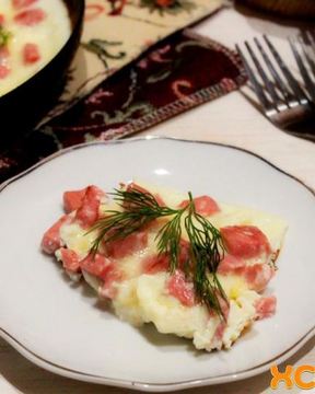 Омлет с колбасой