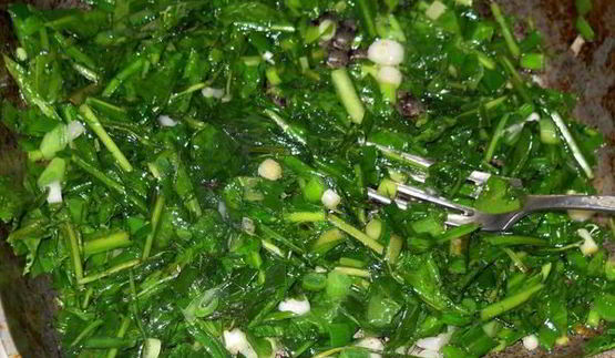 омлет с одуванчиками