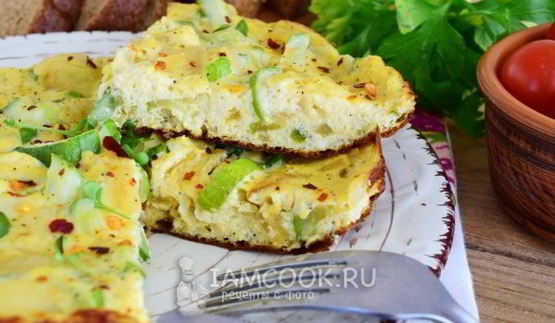 омлет с огурцами