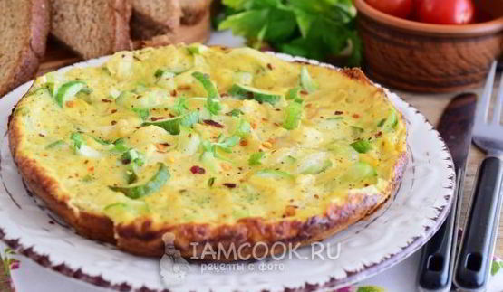 омлет с огурцами