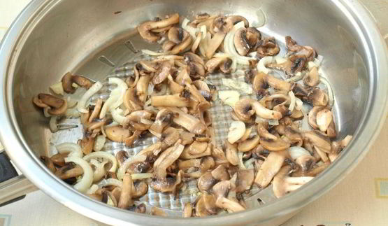 омлет с шампиньонами