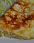 Омлет с сыром на сковороде