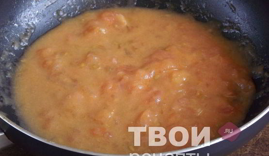 омлет с томатами и зеленым горошком