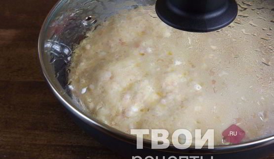 омлет с томатами и зеленым горошком