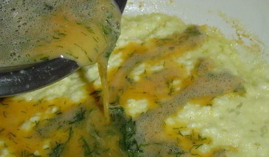 омлет с укропом и творогом