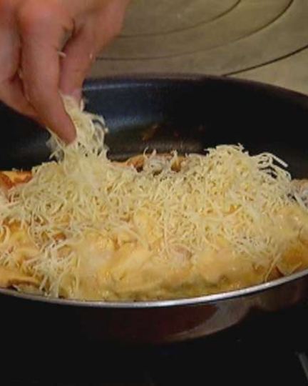 Рецепт омлета с ветчиной и шампиньонами