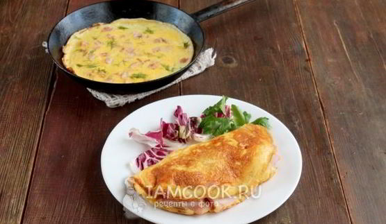 омлет с ветчиной