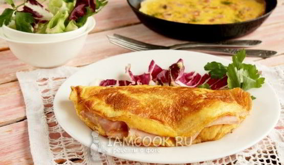 омлет с ветчиной