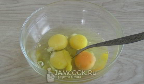 омлет с зеленым горошком и стручковой фасолью