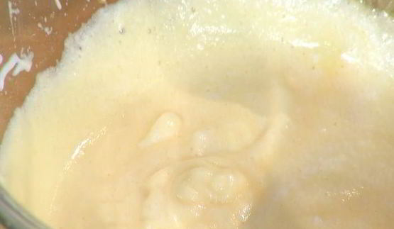 омлет-суфле с ягодами и вареньем