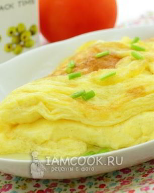 Пышный омлет на сковороде