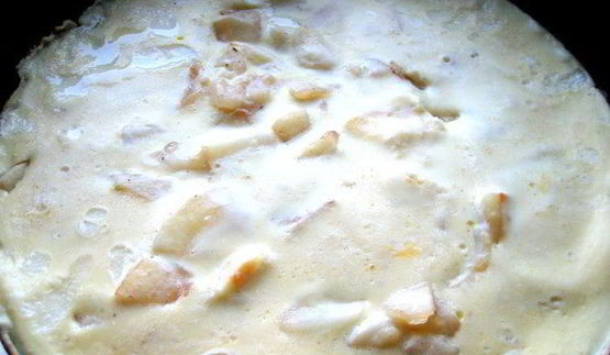 сладкий яблочный омлет