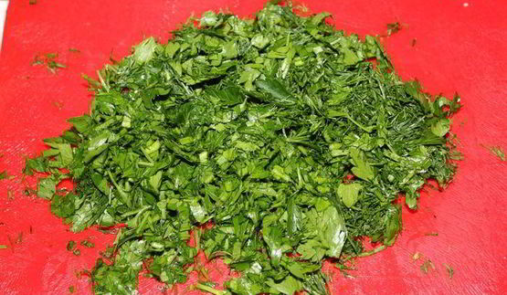 взбитый омлет с сыром и зеленью