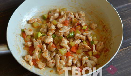 помидоры с курицей