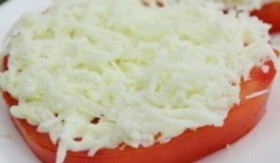 помидоры с майонезом и сыром