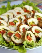 Куриный рулет с сыром и зеленью