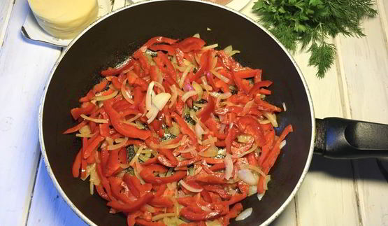 куриные рулетики с перцем