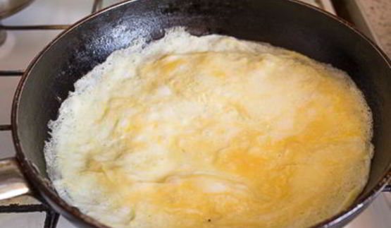 мясной рулет с брокколи и грибами