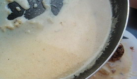 мясной рулет с грибами и кабачком