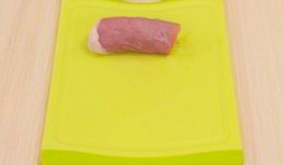 мясные рулетики с грибной начинкой