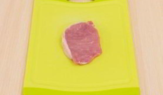 мясные рулетики с грибной начинкой