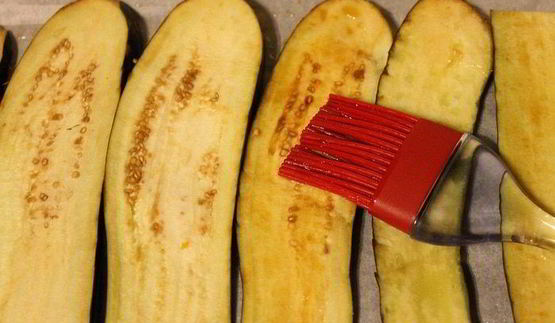 рулет из баклажанов и запеченного перца