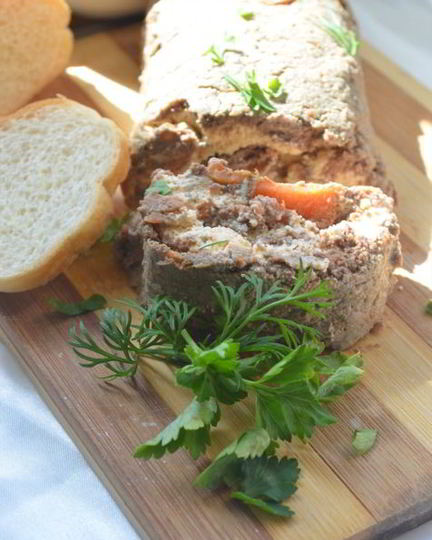 Рецепт рулета из куриной печени с сыром