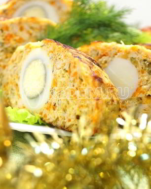 Рулет из курицы Рождественский