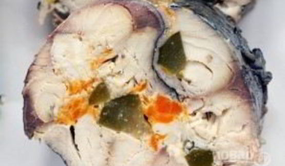 рулет из скумбрии с овощами