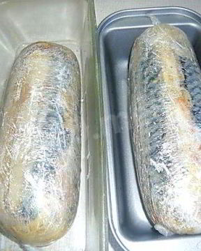 Рулет из скумбрии с желатином