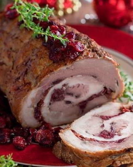 Рецепт рулета из свинины с вяленой клюквой и тимьяном