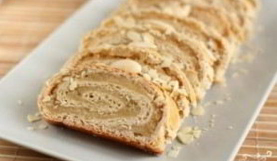 рулет с марципаном