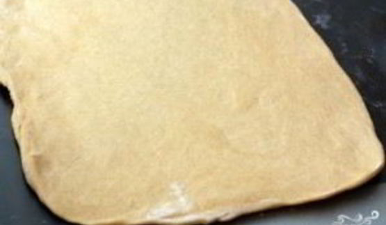 рулет с марципаном