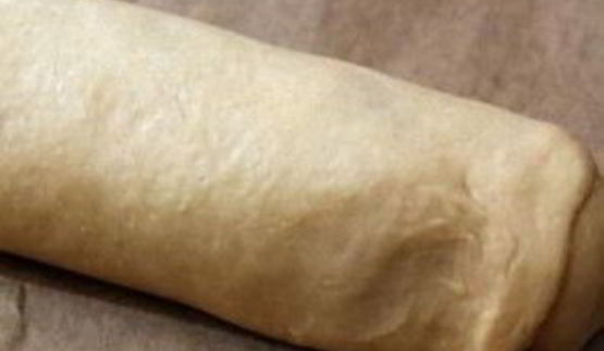 рулет с марципаном