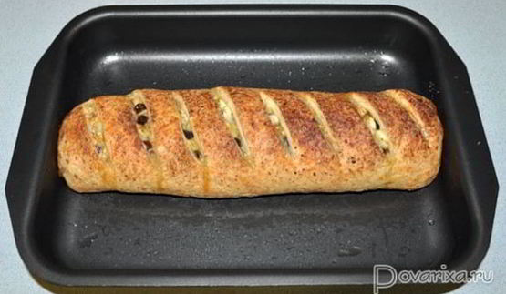 рулет с яблоками из творожного теста