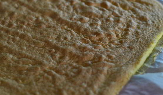 рулет вишня в белом шоколаде