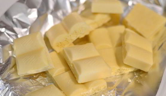 рулет вишня в белом шоколаде