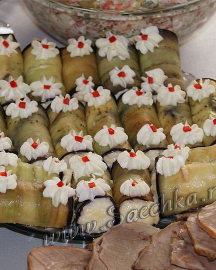 Рецепт рулетиков из баклажанов