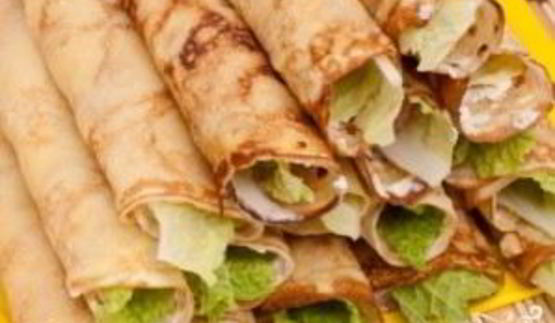 рулетики из блинов с семгой