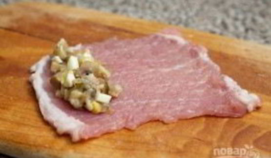 рулетики мясные с разной начинкой