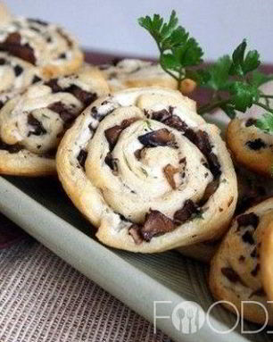 Рулетики с грибами и сыром