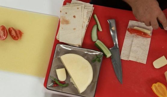 рулетики с сулугуни