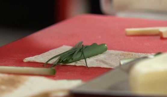 рулетики с сулугуни