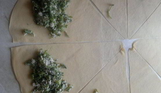 рулетики с творогом и зеленью